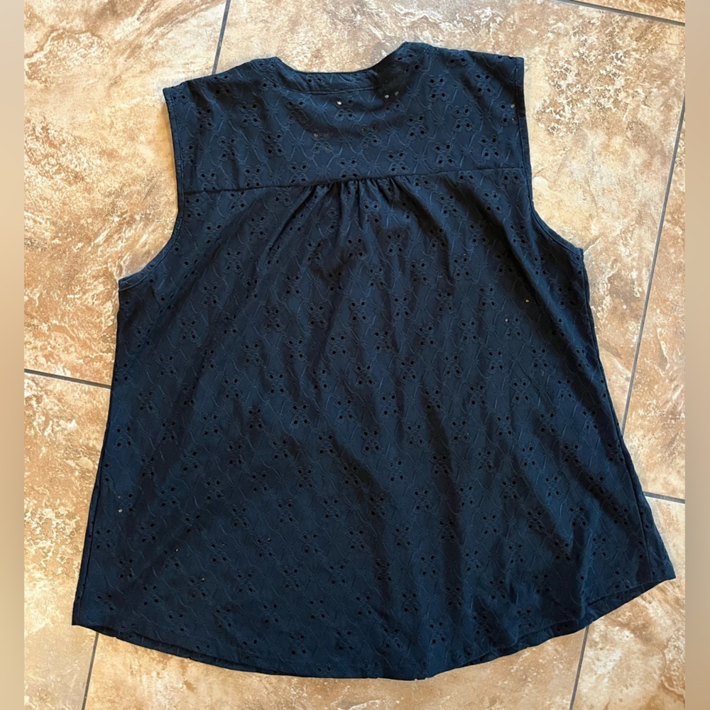 lily morgan Women's Size XL Eyelet Pintuck Camisole tank top sleeveless shirt - Picture 4 of 10